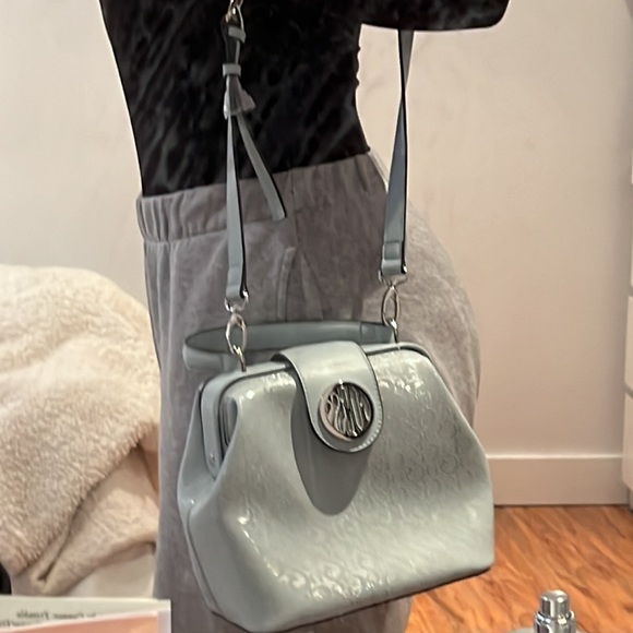 GUESS small turquoise purse - Picture 5 of 7